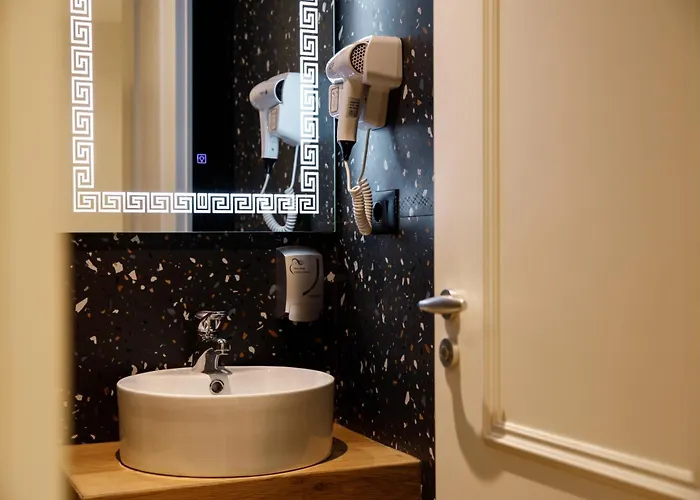 Bujtina Koel Hotel *