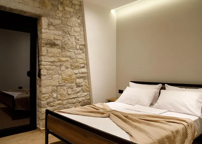 Hotel Bujtina Koel *